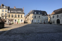 square in front of cathedral 2