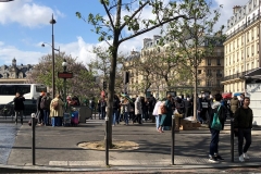 small protest at place d'italie